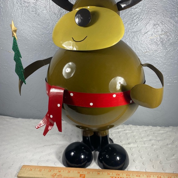 Large Metal Bobble Body Reindeer Christmas Decor